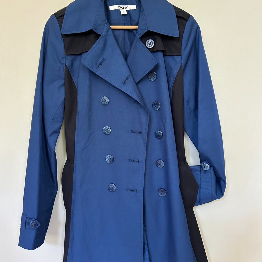 DKNY Double-breasted trenchcoat, (women's) size M